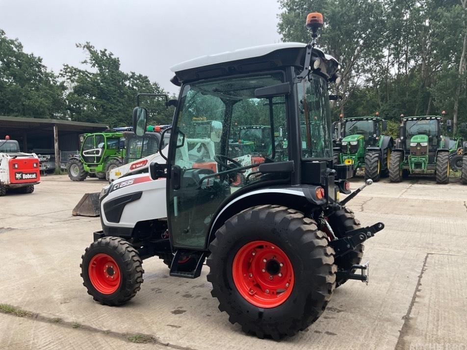 Tractor - Bobcat CT 2535