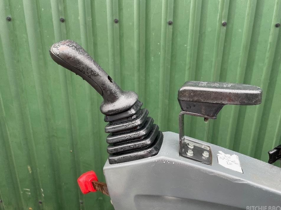 Miniexcavator - Bobcat E 10