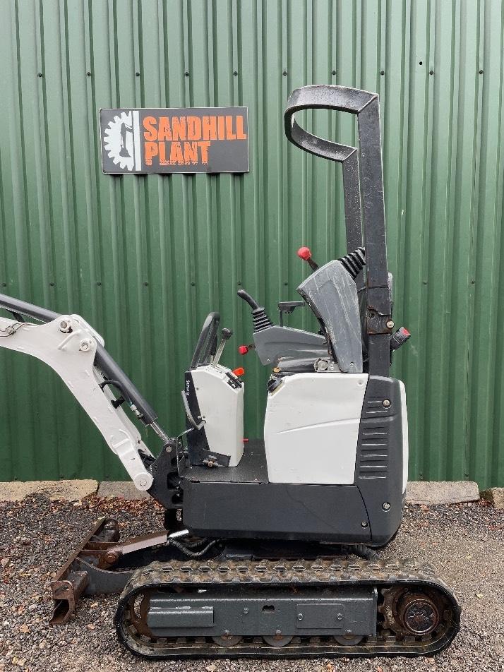 Miniexcavator - Bobcat E 10
