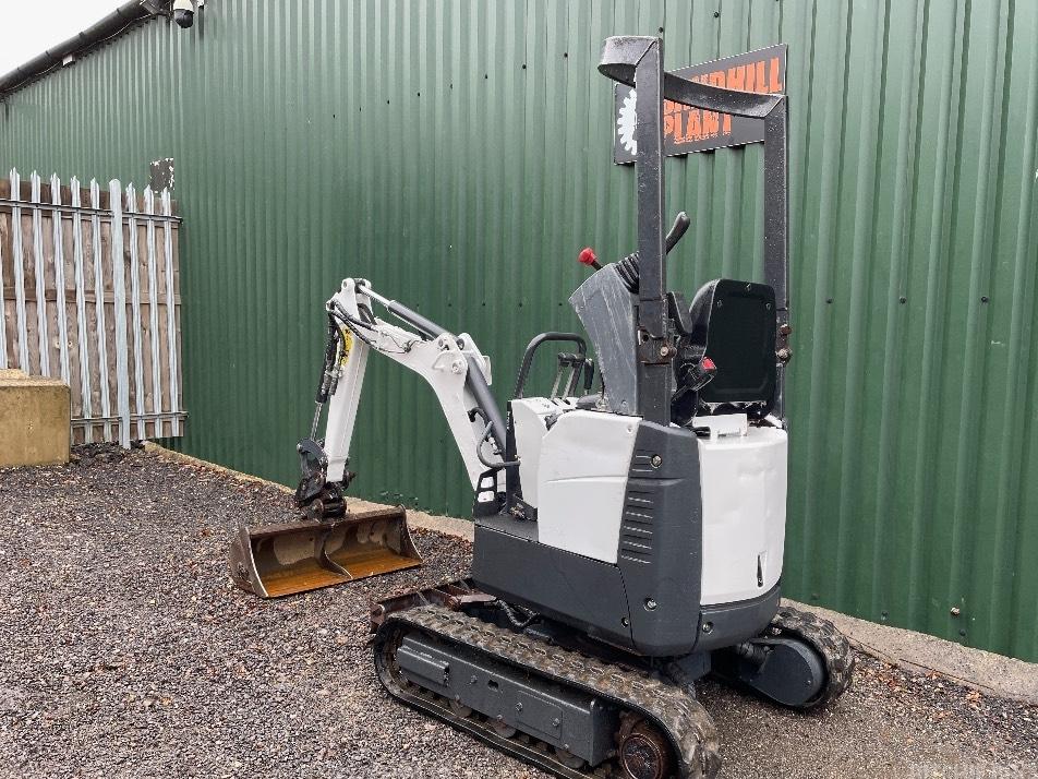 Miniexcavator - Bobcat E 10