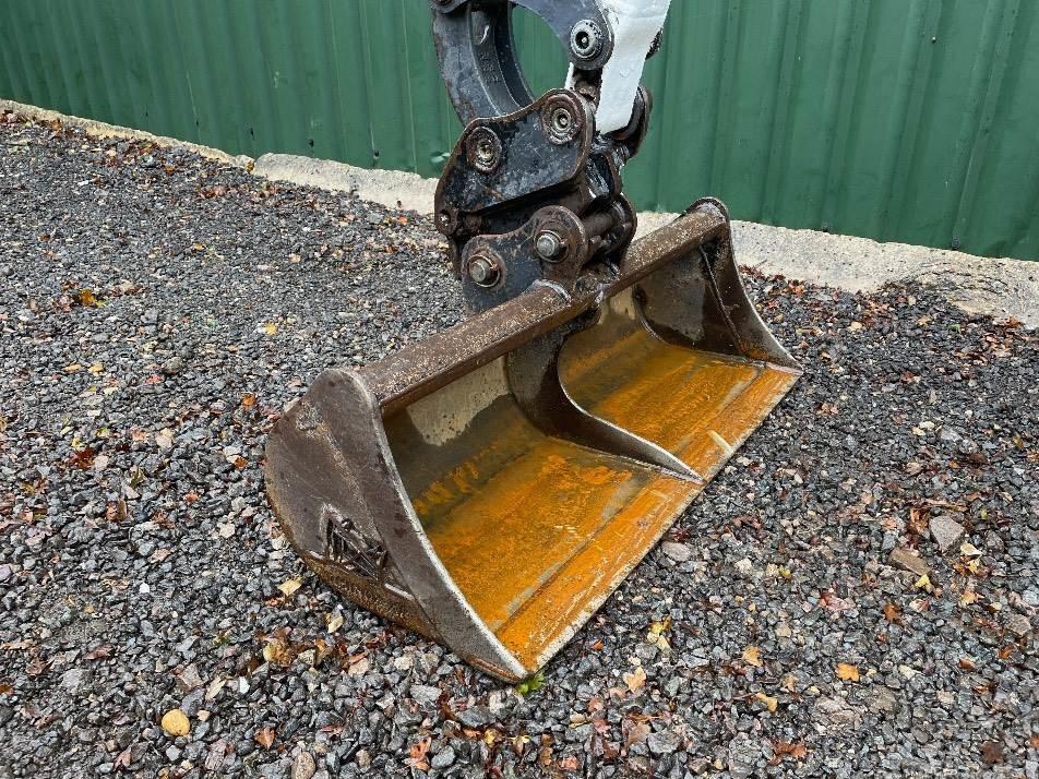 Miniexcavator - Bobcat E 10
