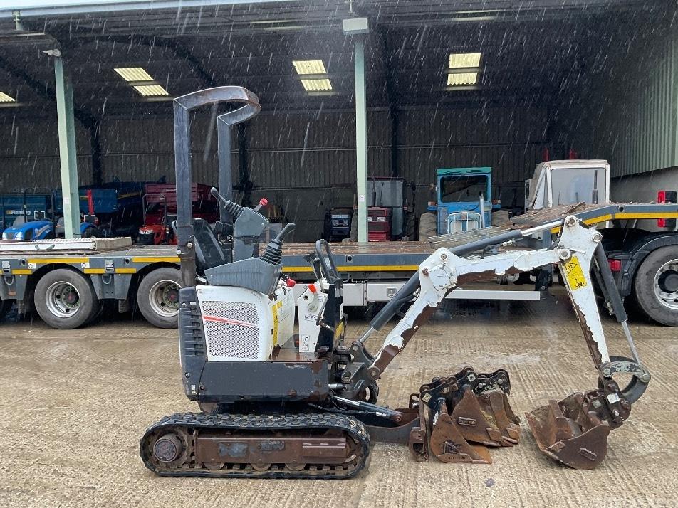 Miniexcavator - Bobcat E 10