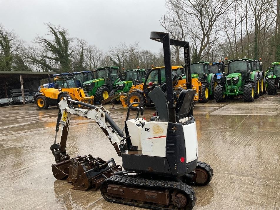 Miniexcavator - Bobcat E 10