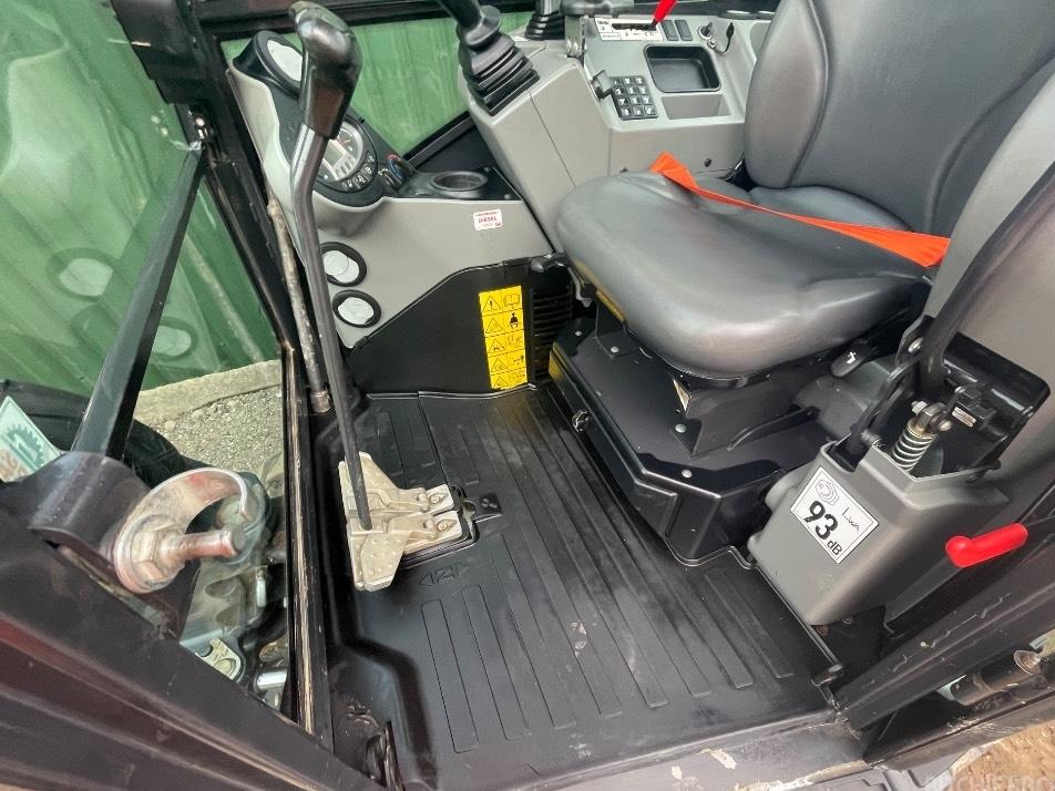 Miniexcavator - Bobcat E 26