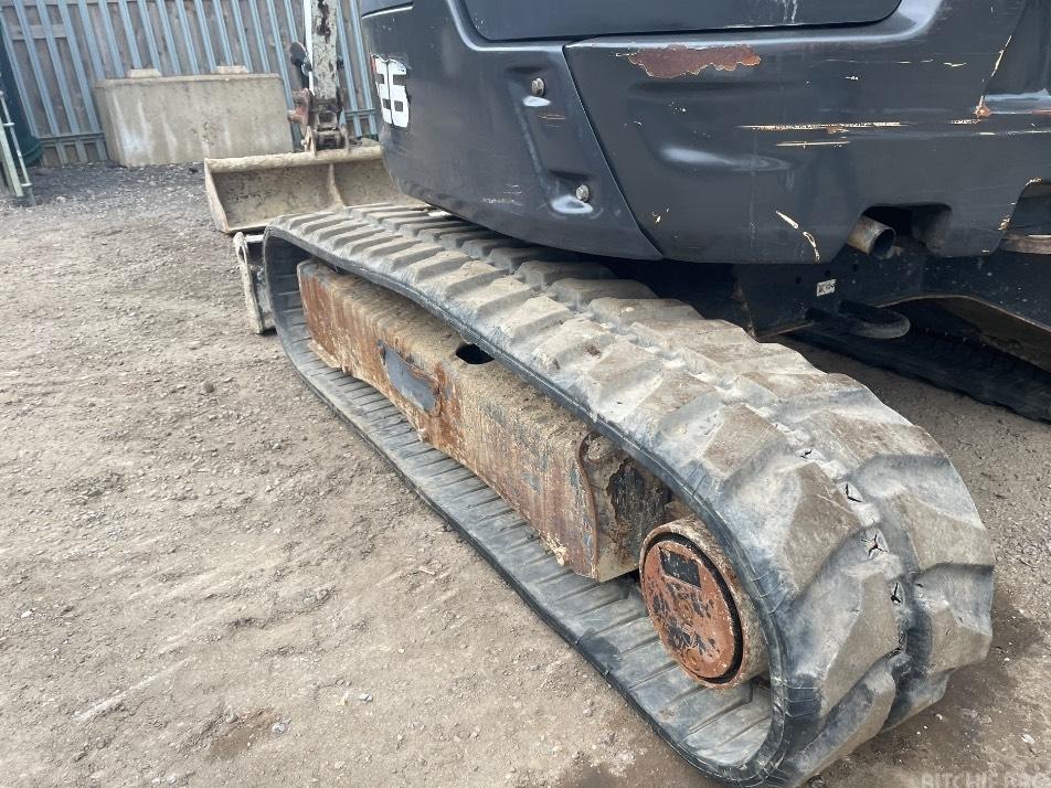 Miniexcavator - Bobcat E 26