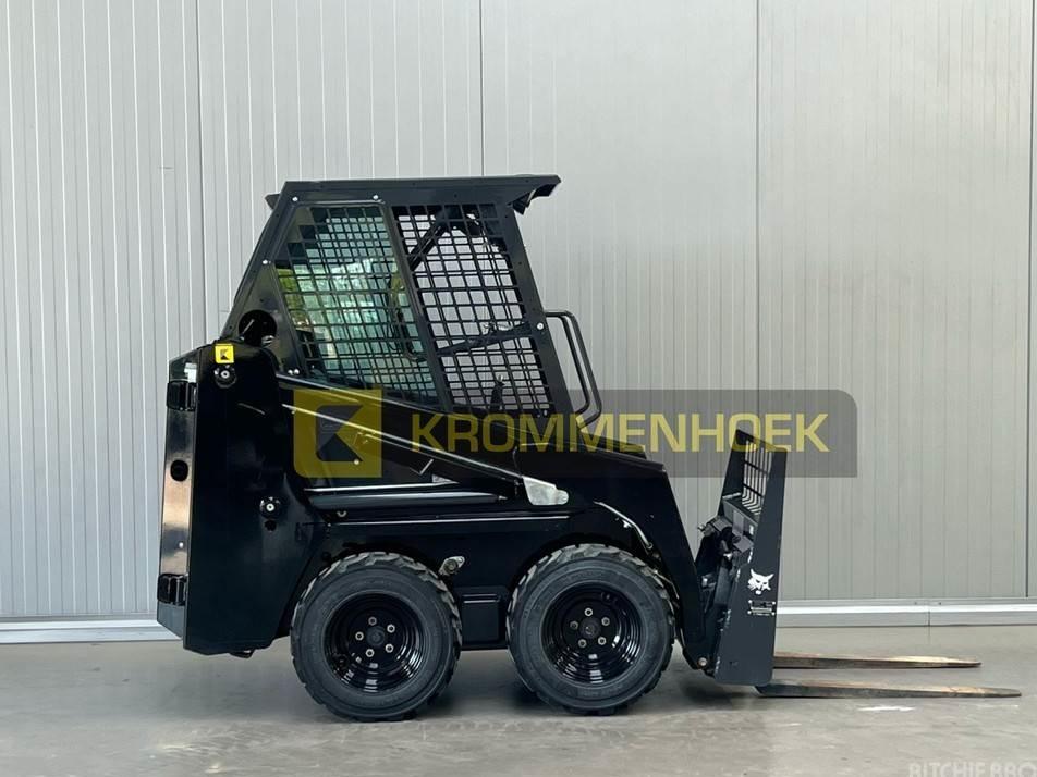 Mini incarcator - Bobcat S 70 Black edition