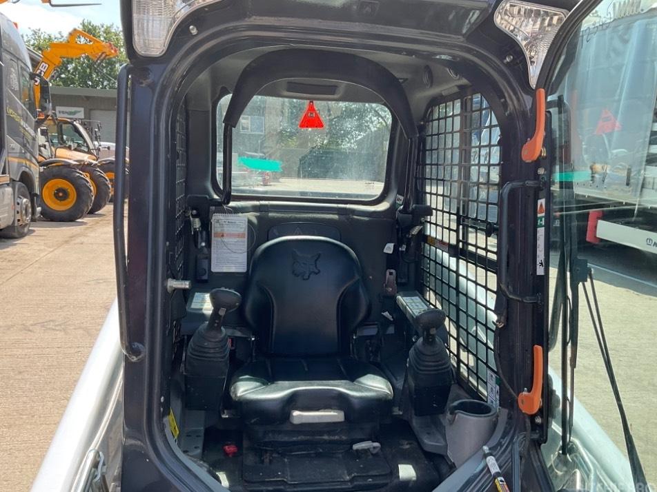 Mini incarcator - Bobcat T 450
