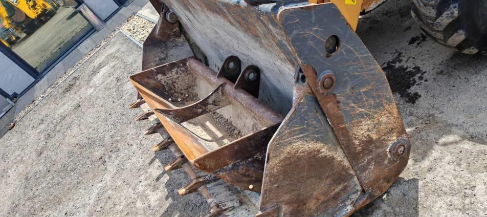 Buldoexcavator - Case 580 ST