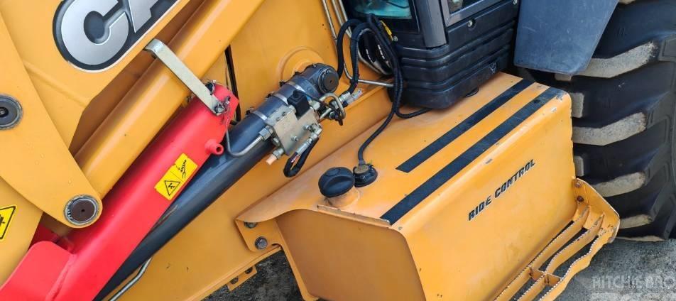 Buldoexcavator - Case 580 ST