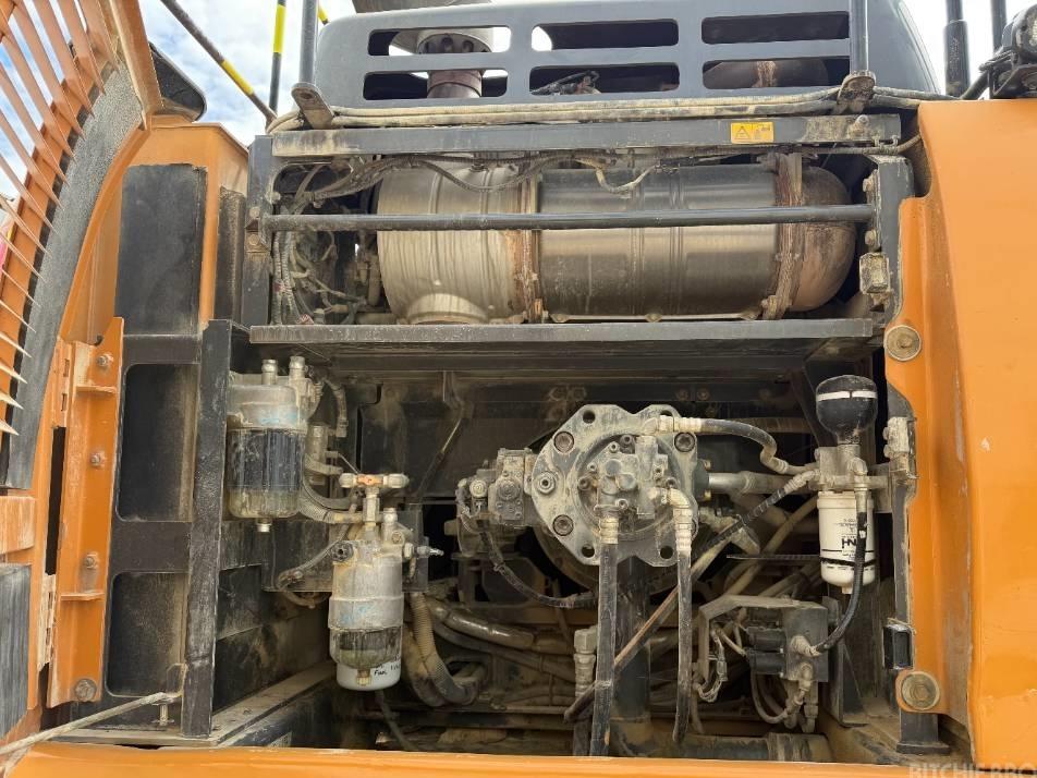 Excavator pe senile - Case CX 370 D