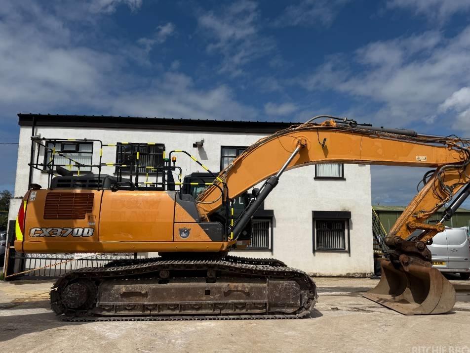 Excavator pe senile - Case CX 370 D