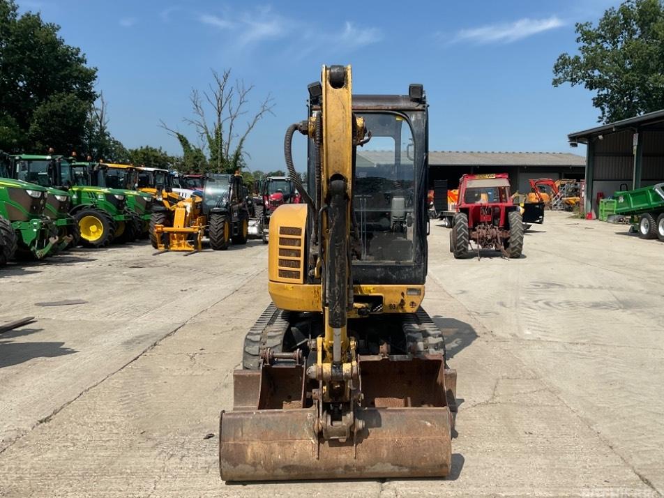 Miniexcavator - CAT 302.7 D CR