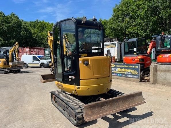 Miniexcavator - CAT 302.7 D CR