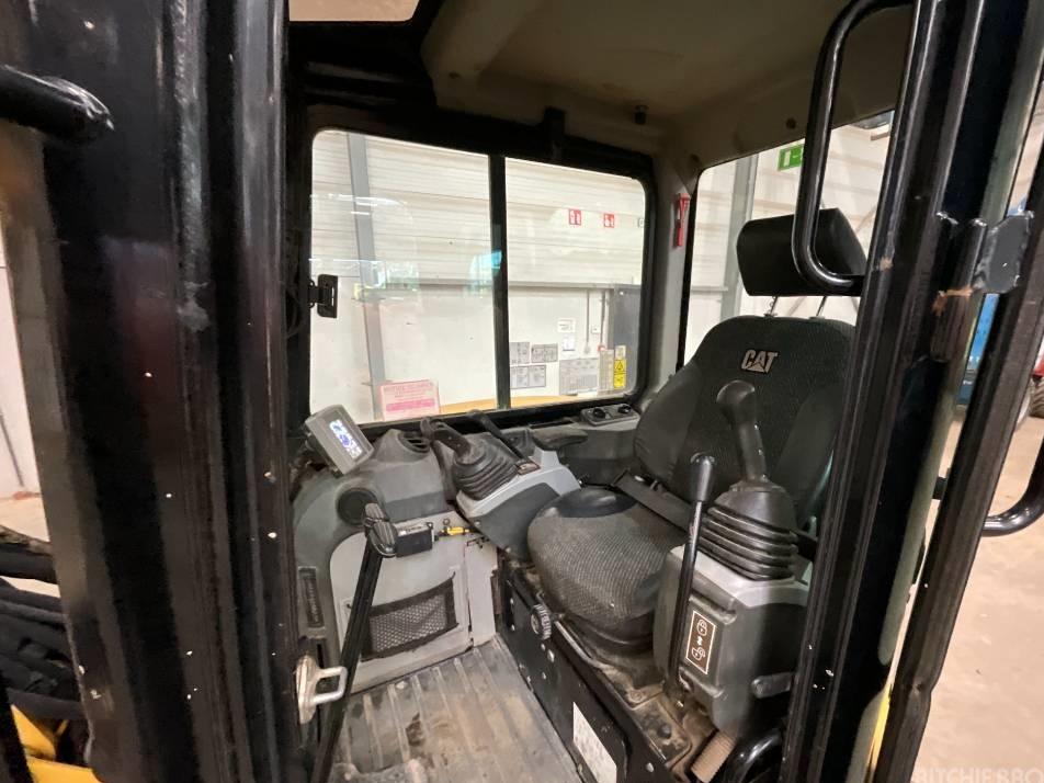 Miniexcavator - CAT 305 E 2 CR