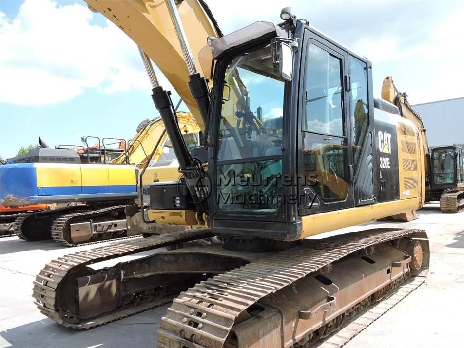 Excavator pe senile - CAT 320EL