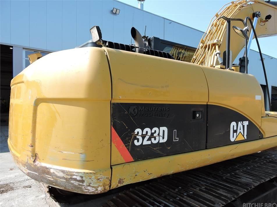 Excavator pe senile - CAT 323D