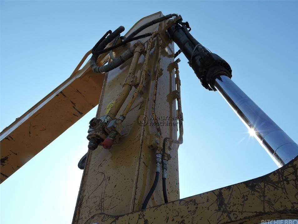 Excavator pe senile - CAT 323D