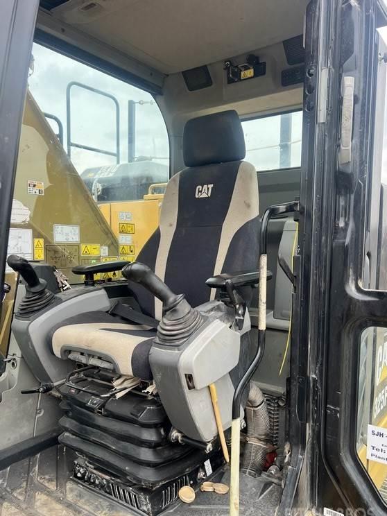 Excavator pe senile - CAT 325FL