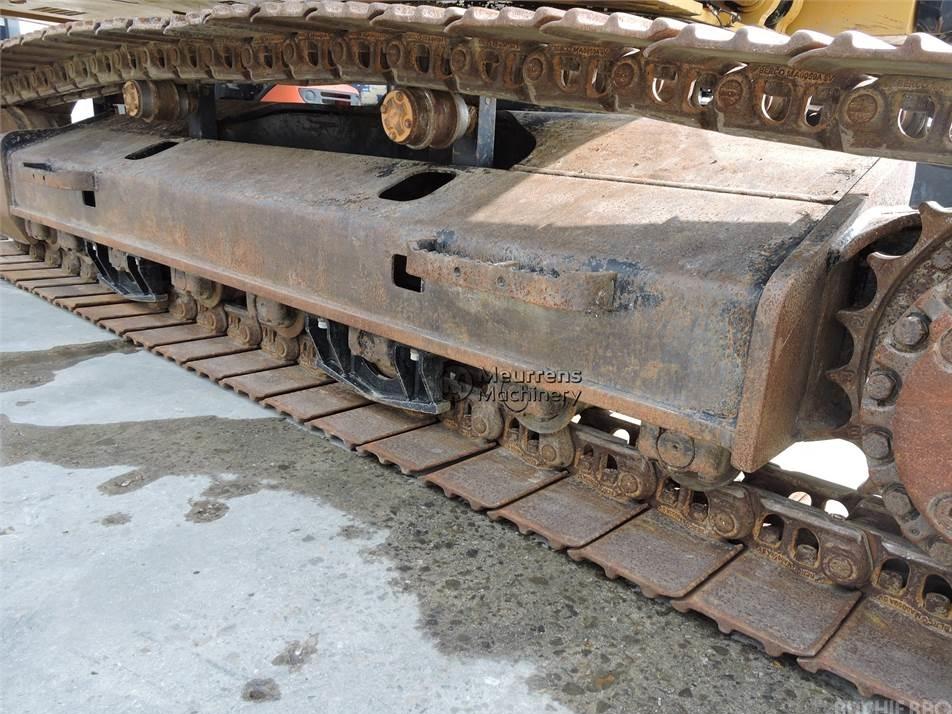Excavator pe senile - CAT 326F