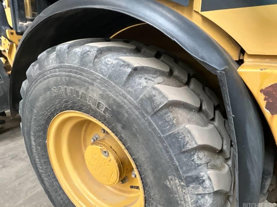 Incarcator frontal - CAT 908 H