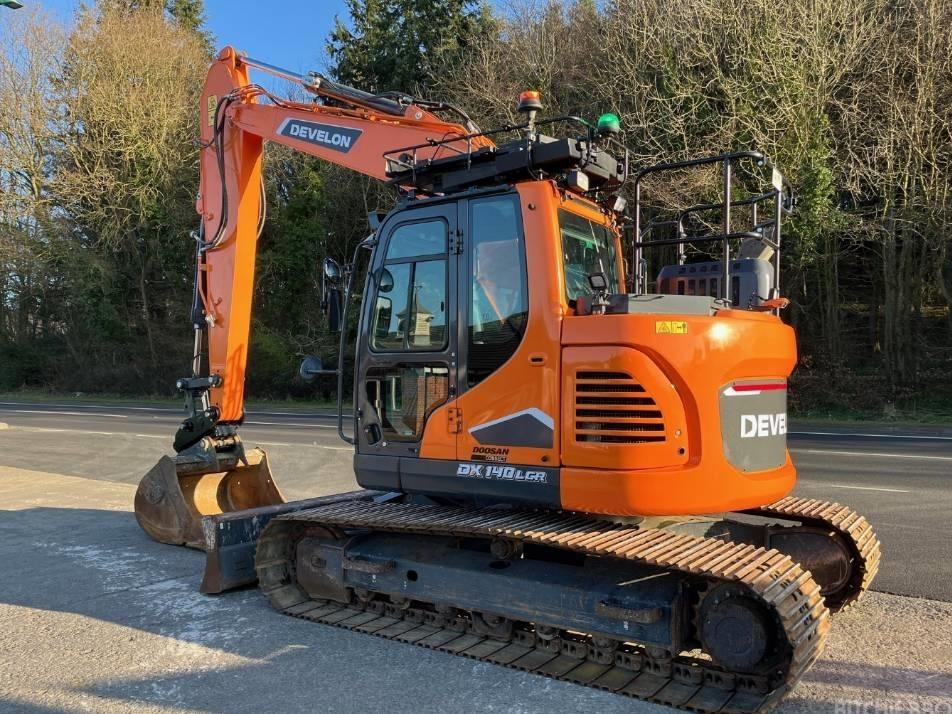 Excavator pe senile - Develon DX140LCR-7