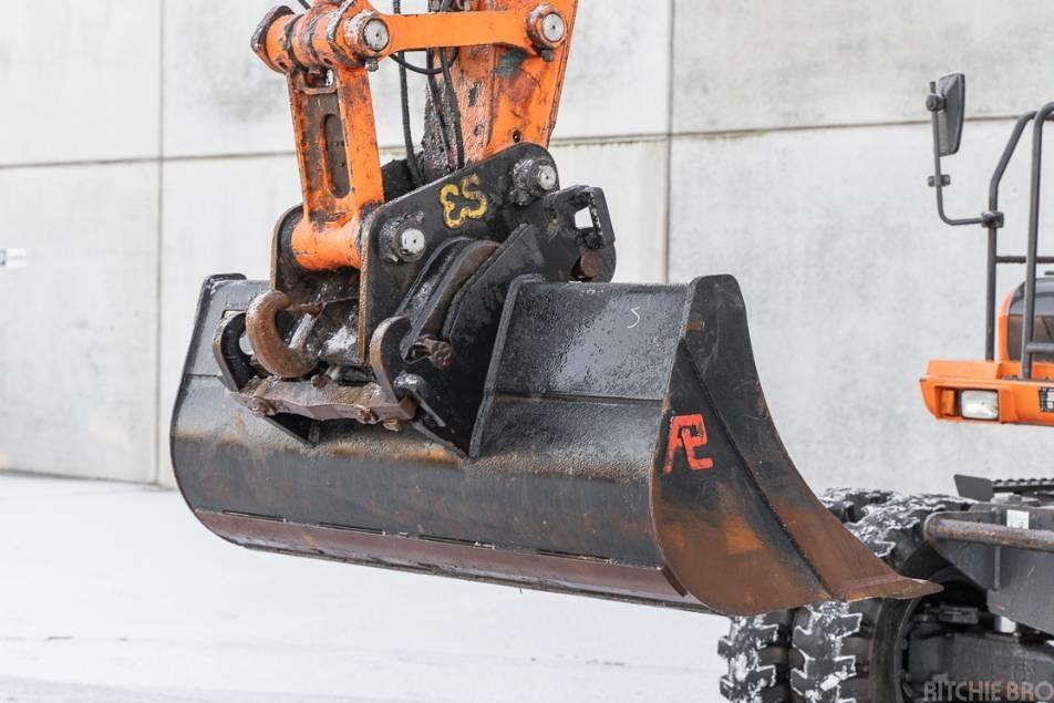 Excavator pe roti - Doosan DX 140 W-3