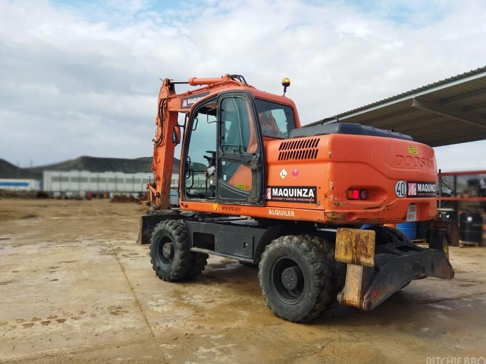 Excavator pe roti - Doosan DX 140 W