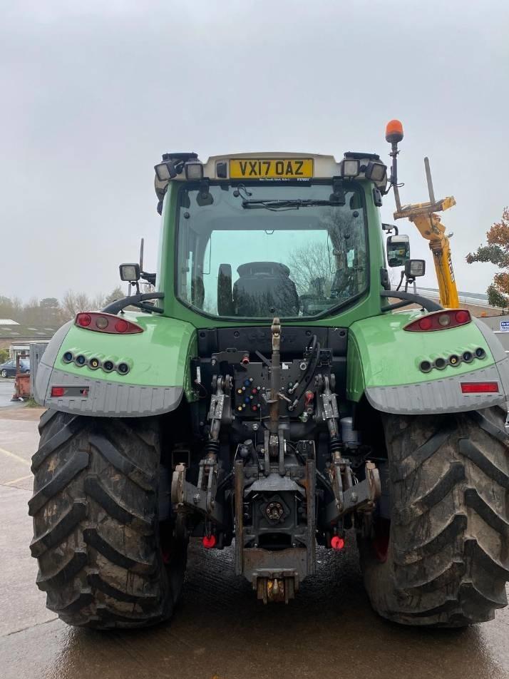 Tractor - Fendt 718
