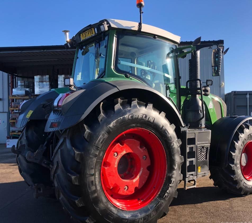 Tractor - Fendt 828 Vario Profi Plus