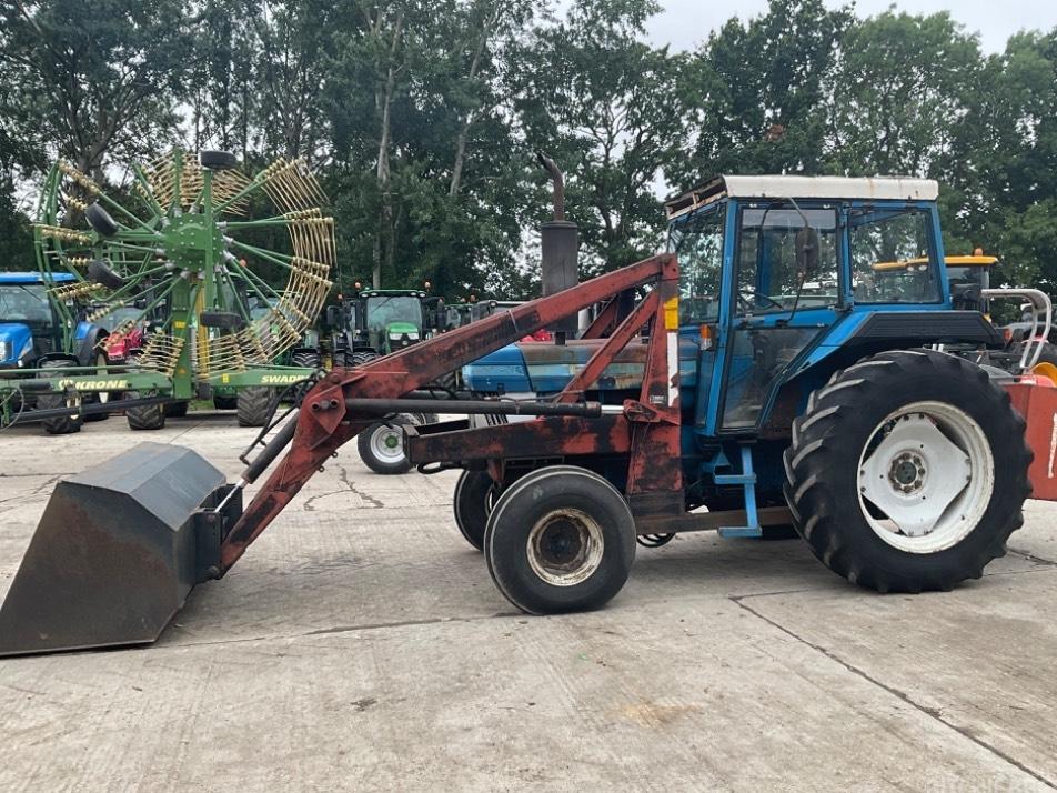 Tractor - Ford 5610