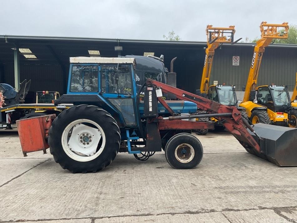 Tractor - Ford 5610