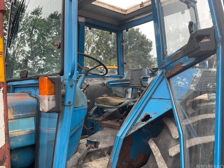 Tractor - Ford 5610