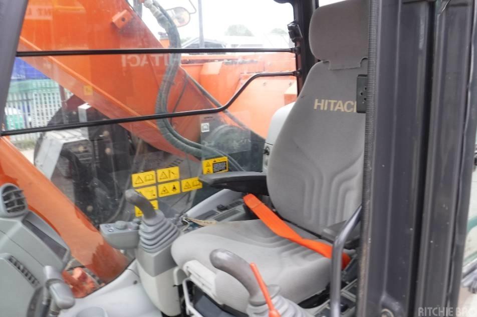 Excavator pe senile - Hitachi ZX 225 US LC-5 B
