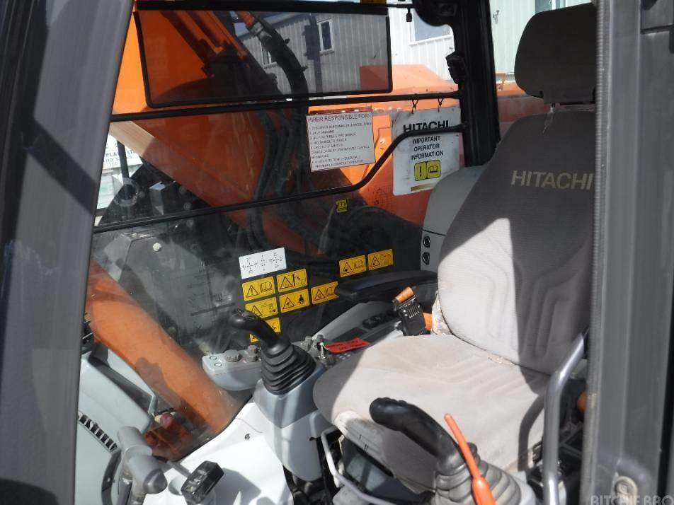 Excavator pe senile - Hitachi ZX 225 US LC-6