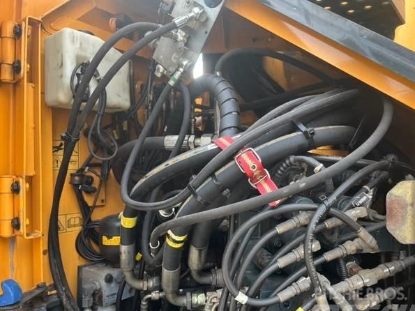 Excavator pe senile - Hyundai Robex 145 LCR-9