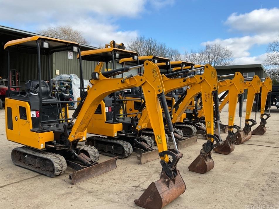 Miniexcavator - JCB 15 C-1