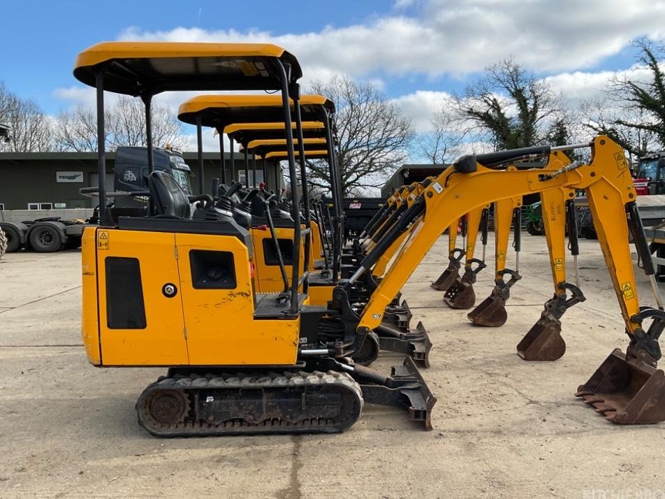 Miniexcavator - JCB 15 C-1