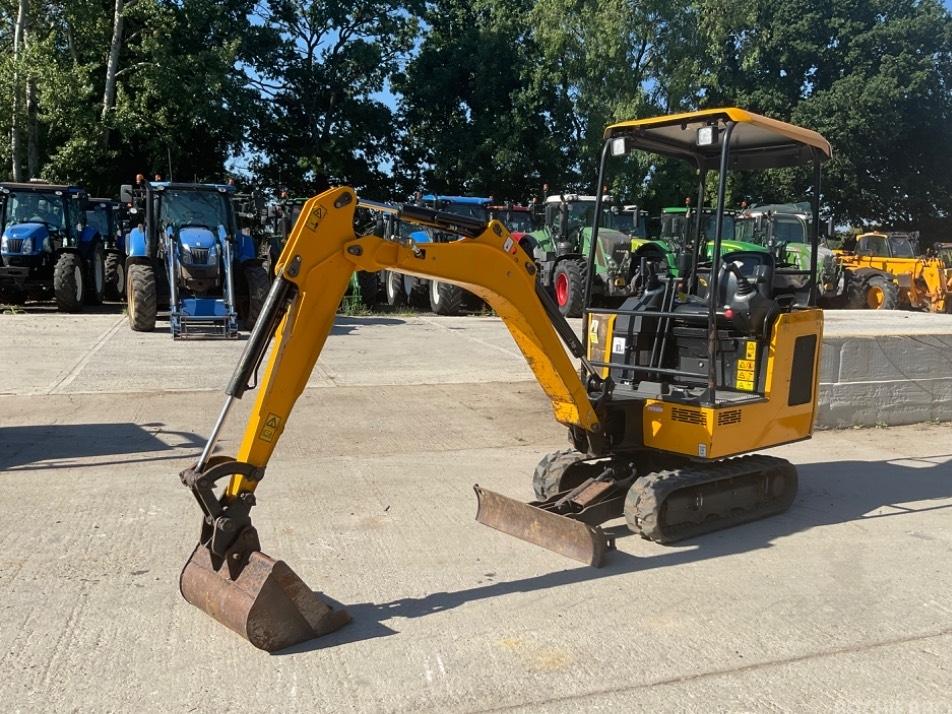 Miniexcavator - JCB 15 C-1
