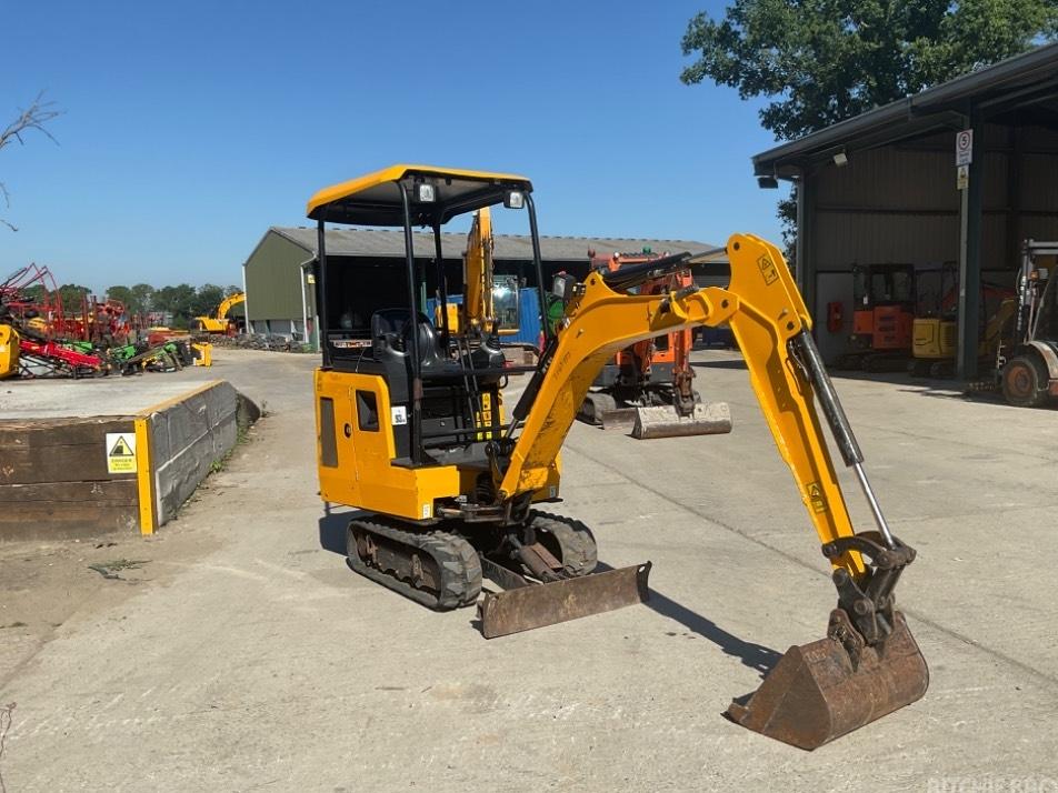 Miniexcavator - JCB 15 C-1