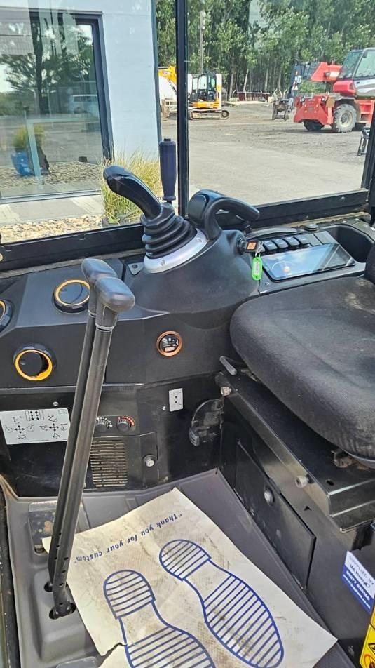 Miniexcavator - JCB 19 C-1