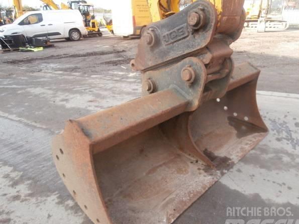 Excavator pe senile - JCB 220X LC