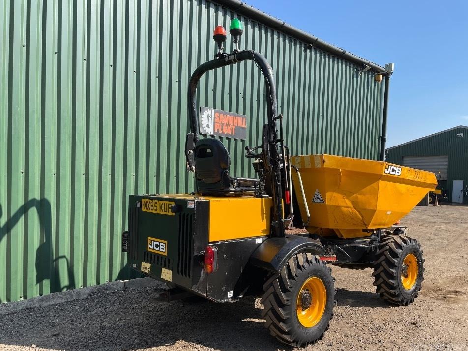SITE DUMPERS - JCB 3 TSTM 3 Ton Swivel Dumper