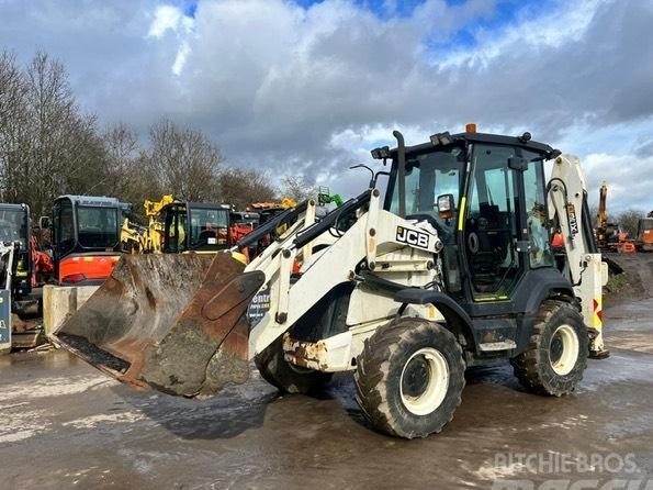 Buldoexcavator - JCB 3CX Compact