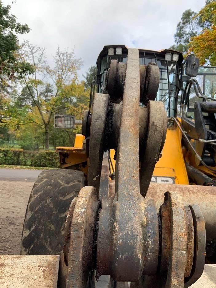 Incarcator frontal - JCB 437 HT