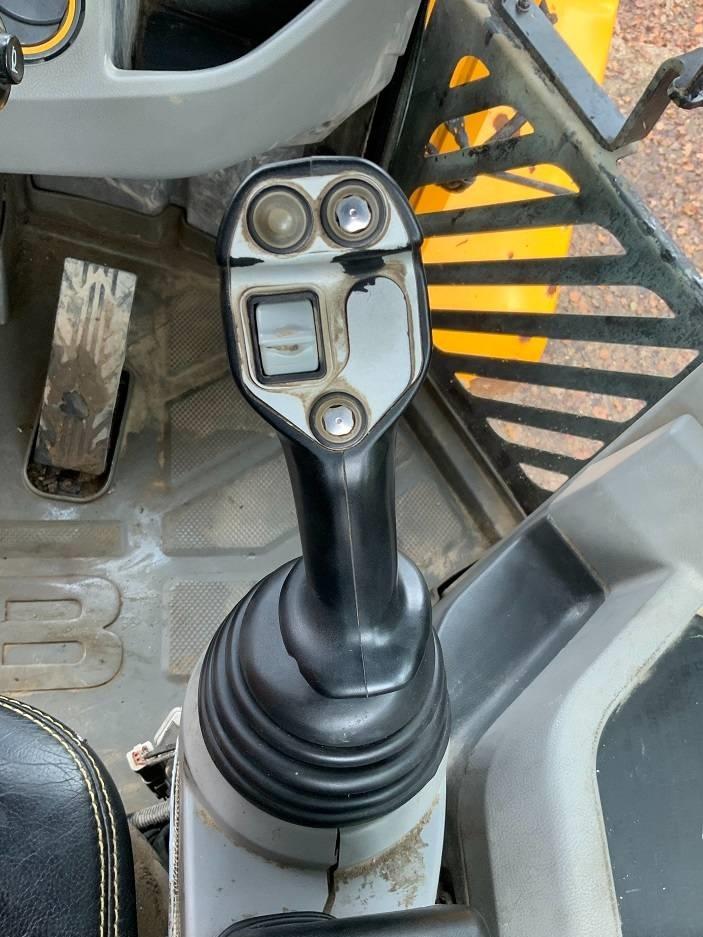 Incarcator frontal - JCB 437 HT