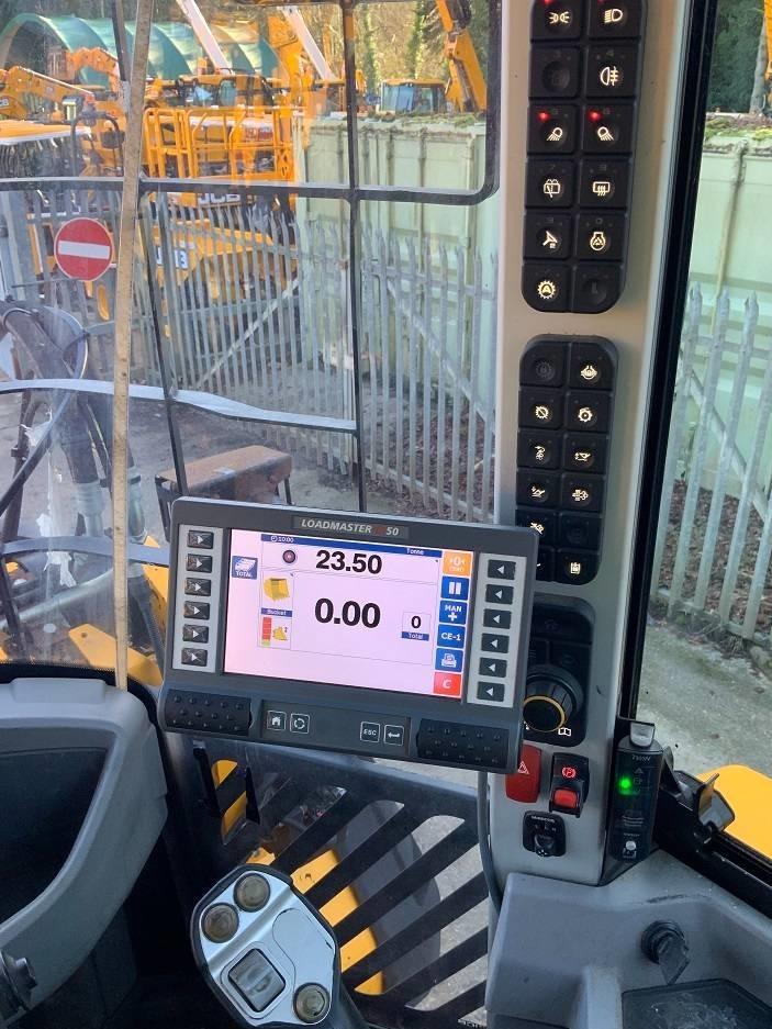 Incarcator frontal - JCB 437 HT