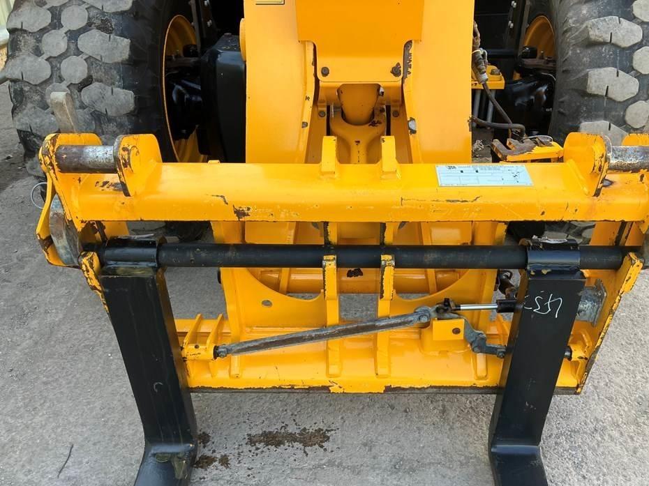 Incarcator telescopic - JCB 560-80 Wastemaster