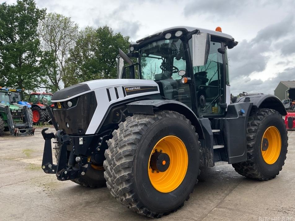Tractor - JCB Fastrac 4220