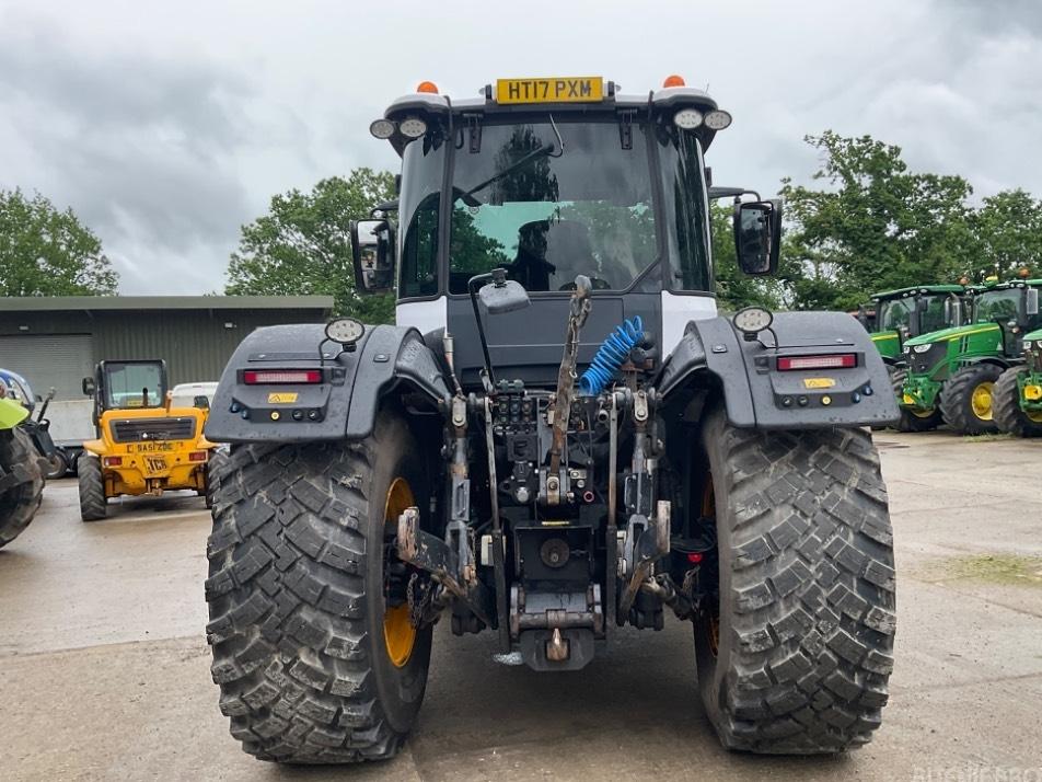 Tractor - JCB Fastrac 4220