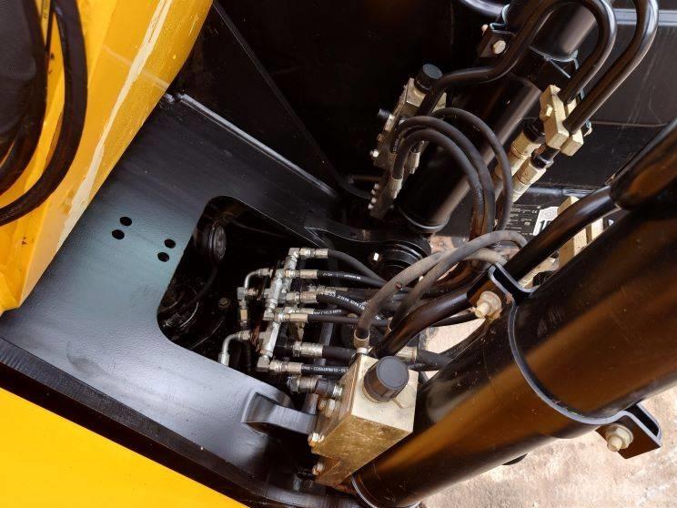 Excavator pe senile - JCB JS 130 LC